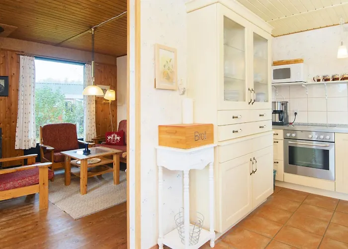 6 Person In Sydals-by Traum