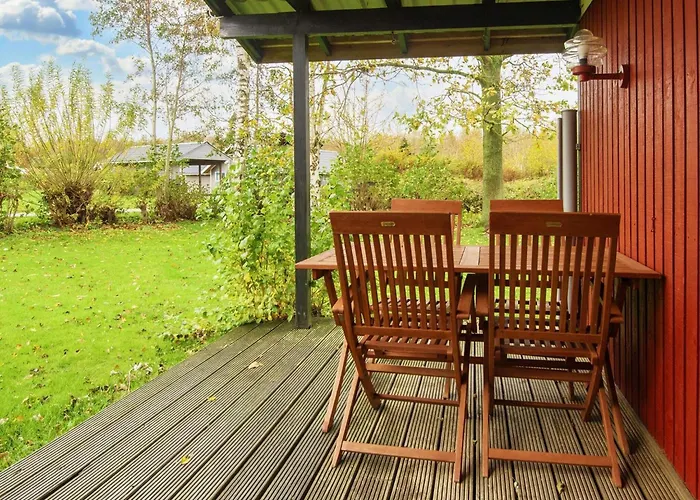 6 Person In Sydals-by Traum